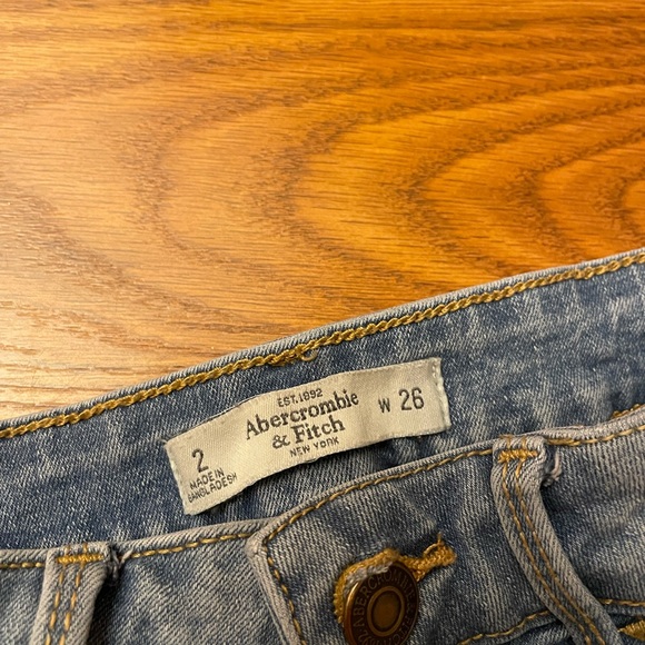 Abercrombie and Fitch shorts - Picture 3 of 3